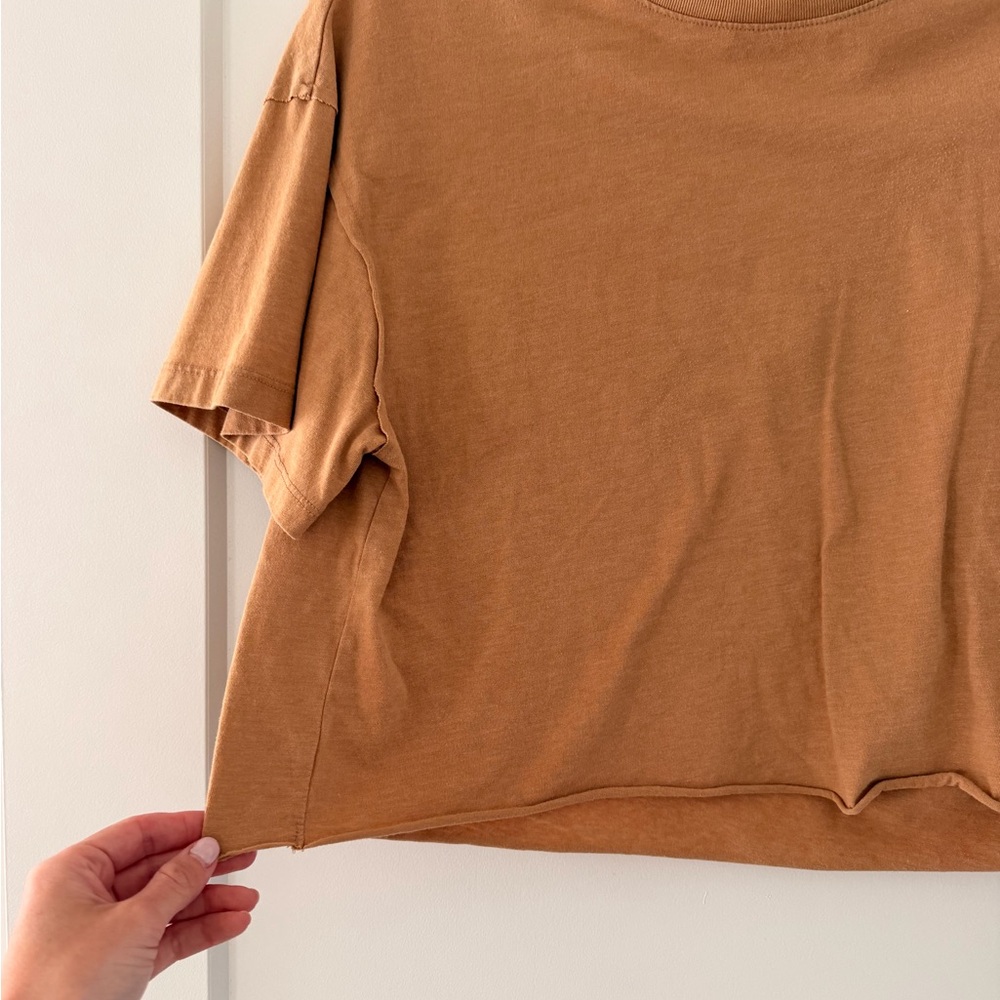 Like new! Wild Fable Cropped T-shirt - Picture 3 of 4